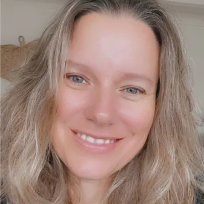 Jette J.